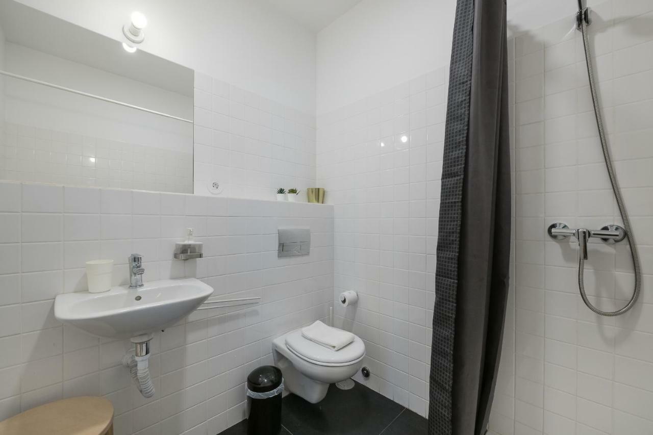 Baixa24 •P2R• Bright Apt In Vibrant Downtown OOporto Extérieur photo